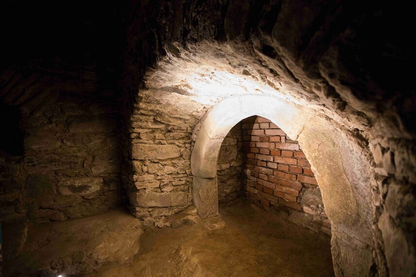 Archeologické léto 2025, státní zámek Telč, zámecké podzemí, foto: Lucie Herbricková