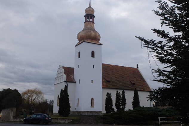 Obnova fasád kostela sv. Matouše v Dobroměřicích – celkový pohled 5. 12. 2017