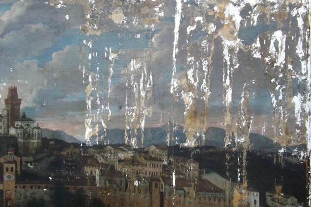 Detail. Stav obrazu po sejmutí sekundárních doplňků a po vytmelení.