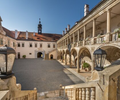 Státní zámek Uherčice