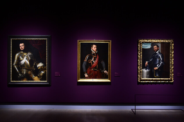 Paolo Veronese – Muž ve zlaté zbroji (obraz vlevo); © ph. Roberto Serra